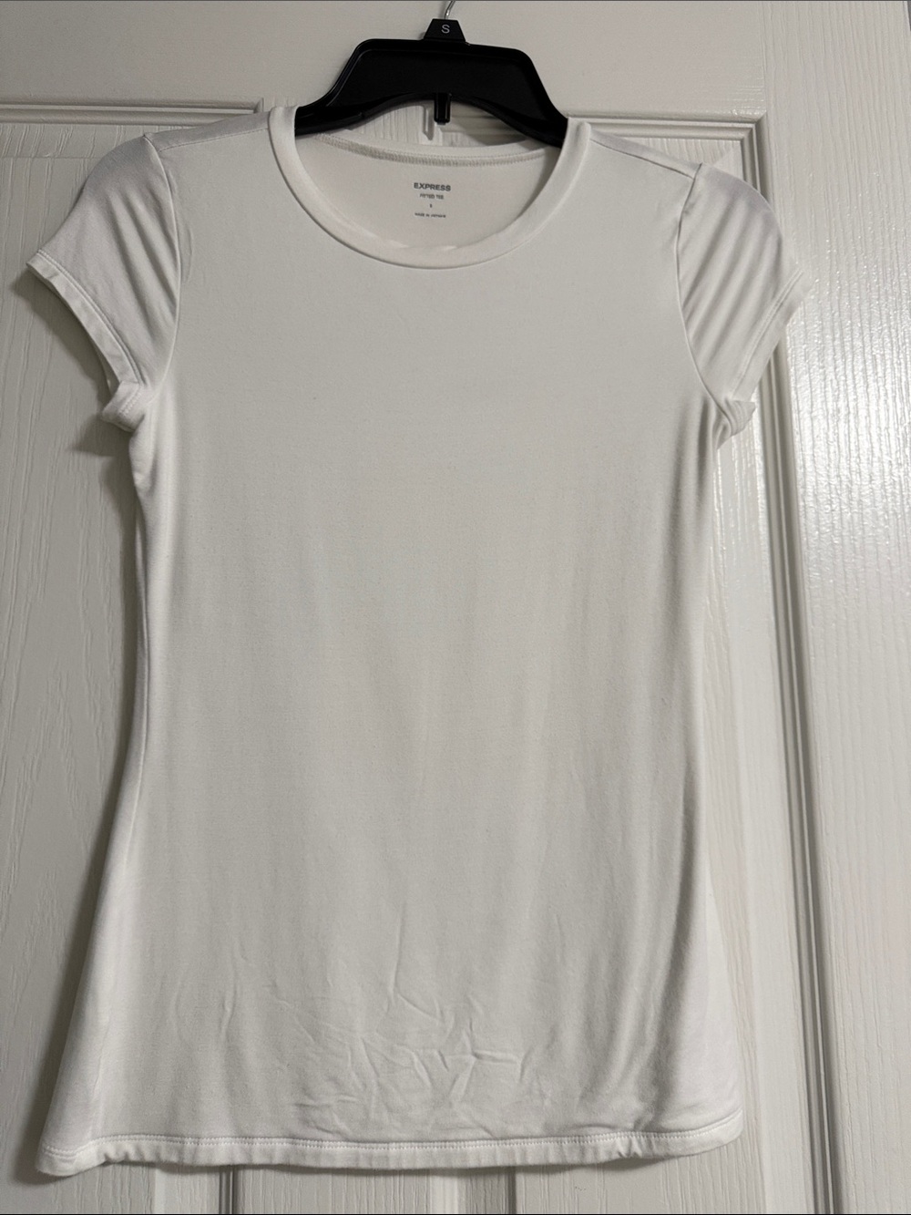 Express Women’s White Short Sleeve Crew Neck Tee